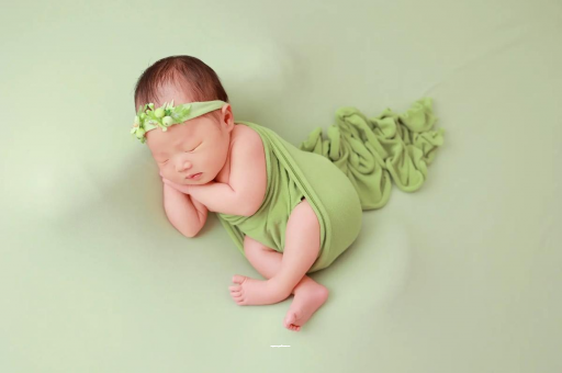 靖江宝宝趴着睡是积食吗 靖江宝宝趴着睡是积食吗